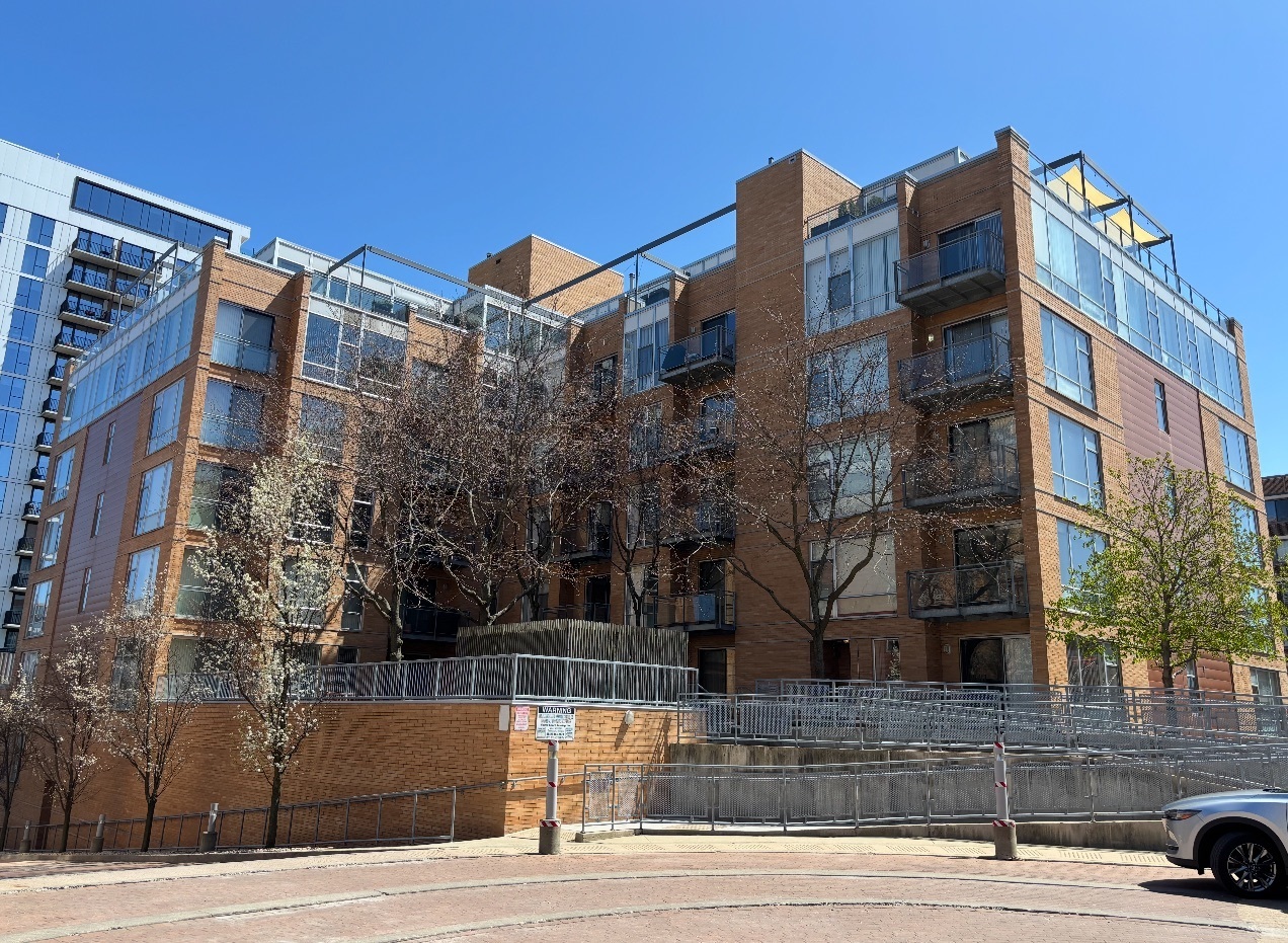 Property Photo: 1720 Oak Avenue 308 IL 60201