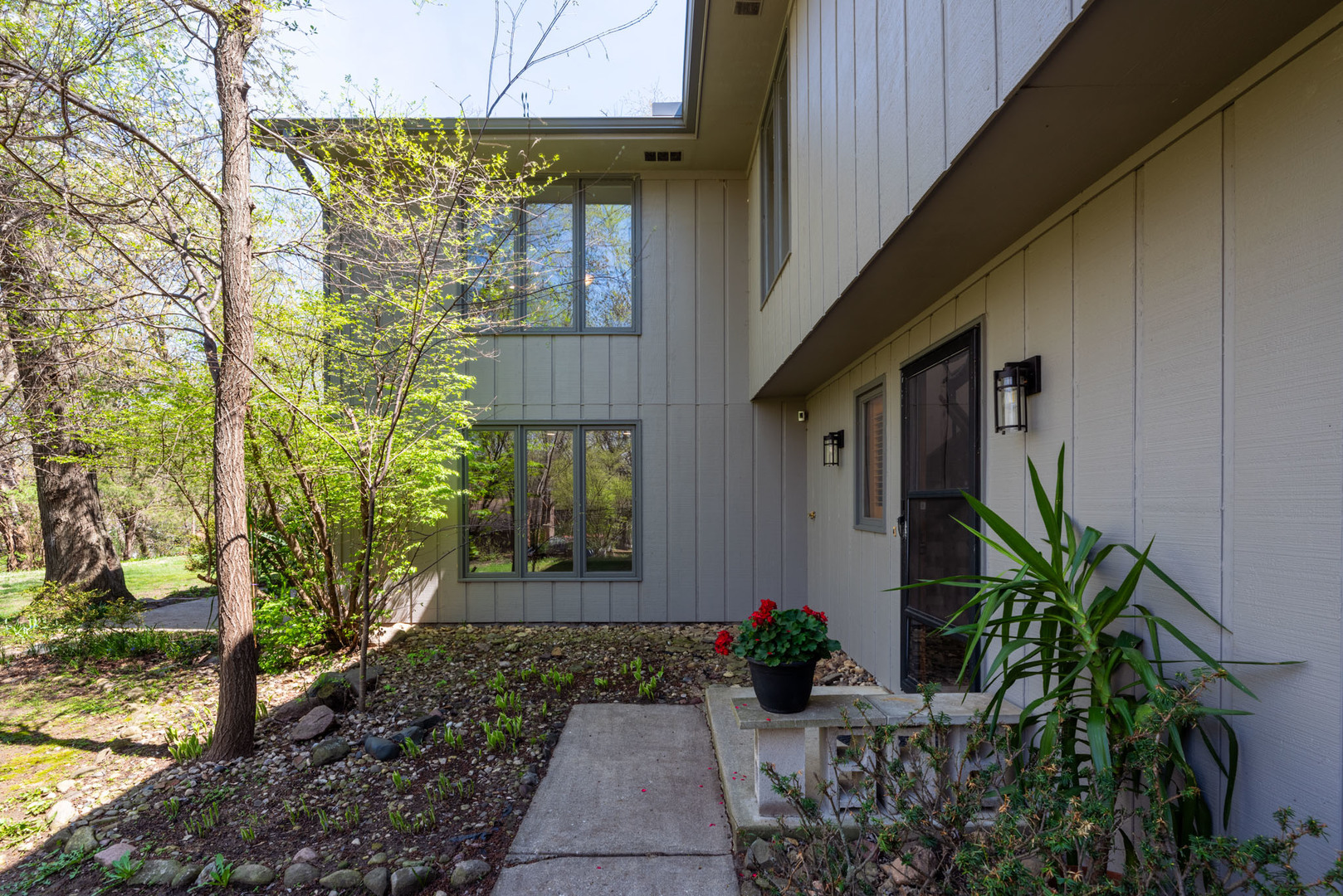Property Photo: 9812 Fox Shores Drive IL 60102