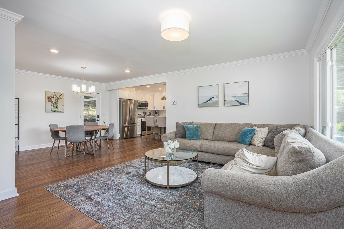 Property Photo: 436 Coventry Dr TN 37211