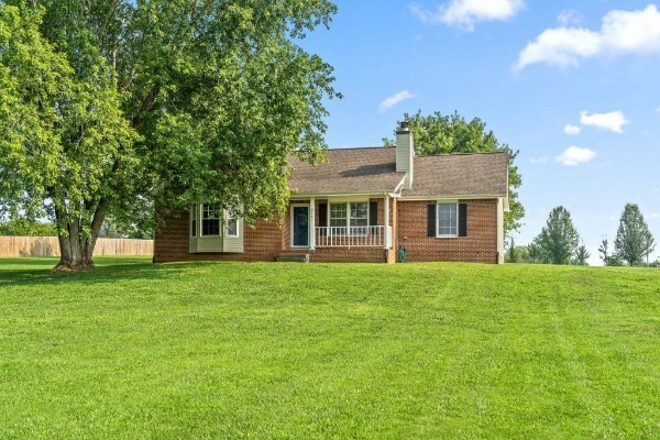 Property Photo: 2461 Chester Harris Rd TN 37191