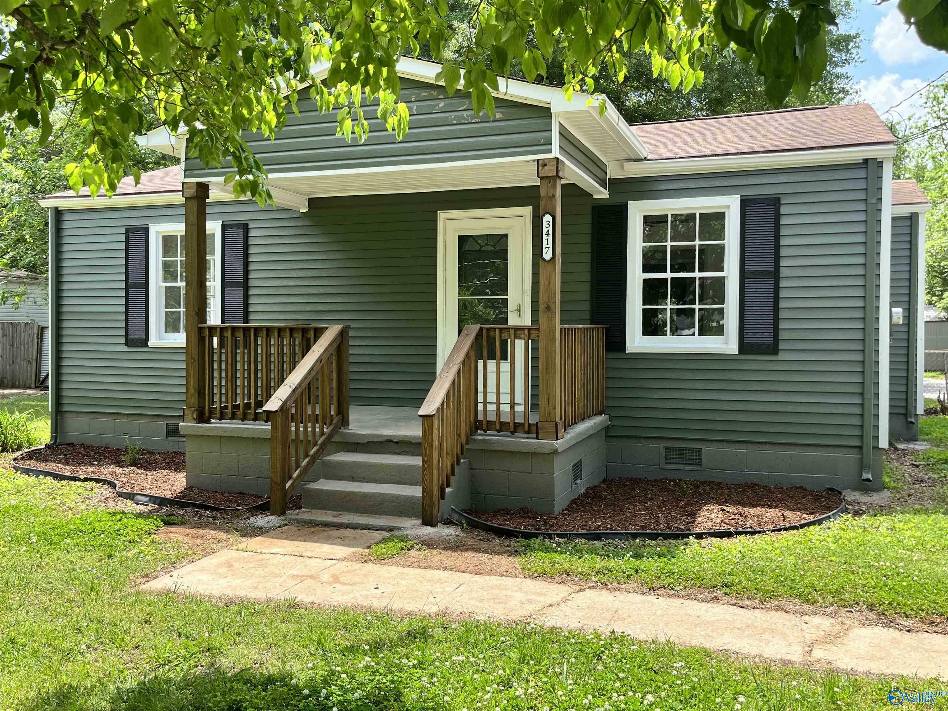Property Photo: 3417 Marks Drive SW AL 35805