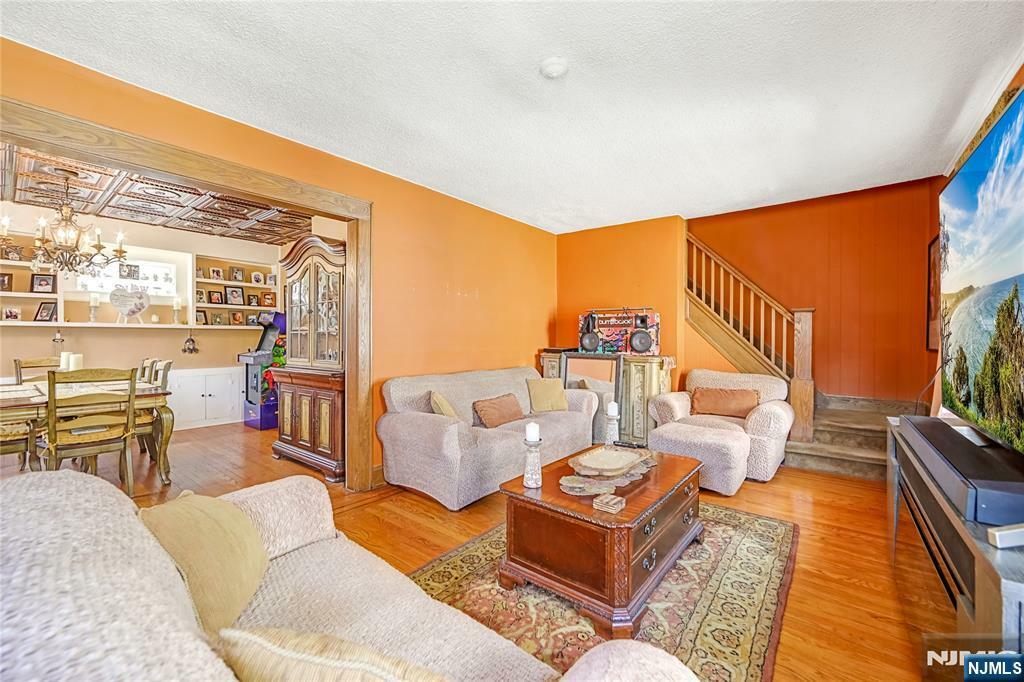 Property Photo: 6 Colonial Court NJ 07628