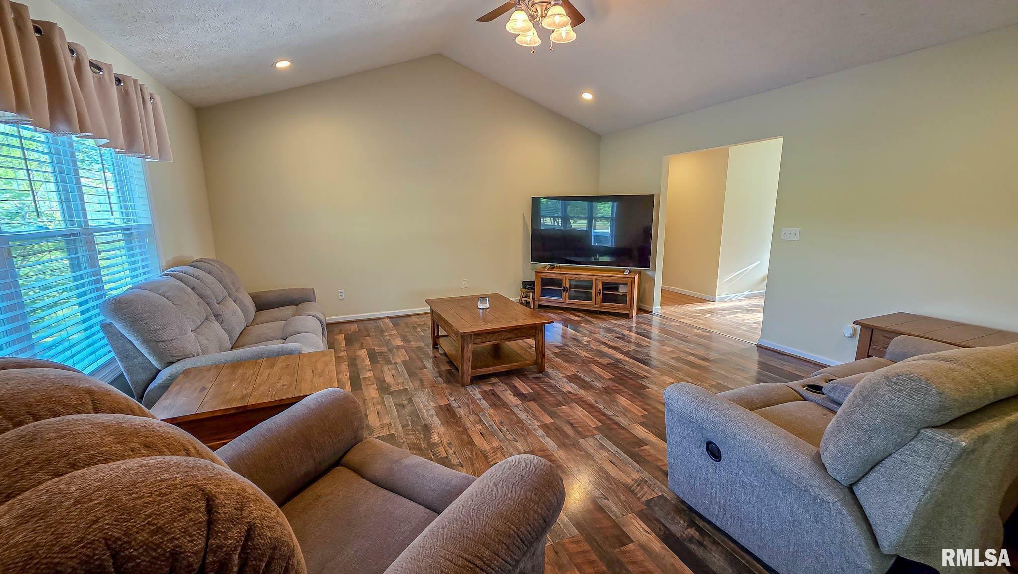 Property Photo: 11964 Strawberry Road IL 62901