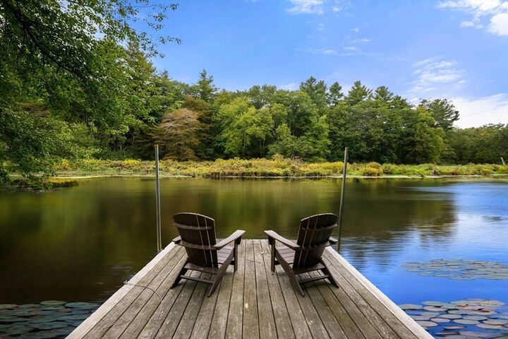 Property Photo:  121 Livingston Road  MA 02482