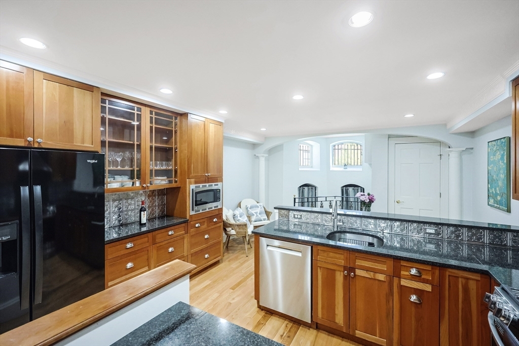 Property Photo: 44 Dartmouth Street 1 MA 02116
