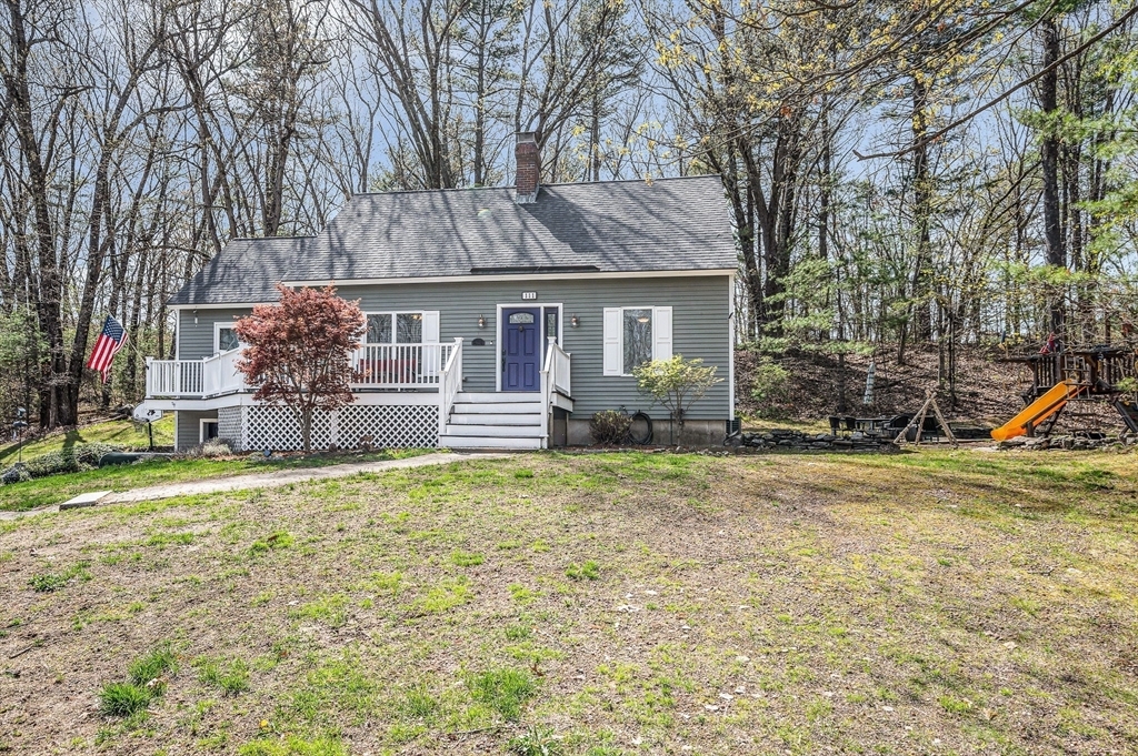 Property Photo: 111 Stonebridge Dr MA 01826
