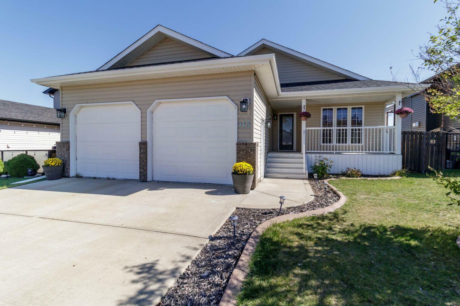 113 Pondside Crescent  Blackfalds AB T4M 0G3 photo