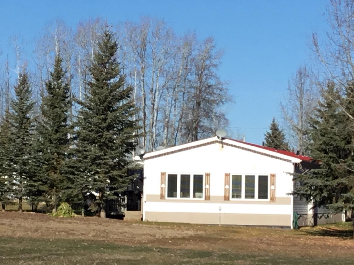 Property Photo: 453 Grassy Way AB T0G 1X0