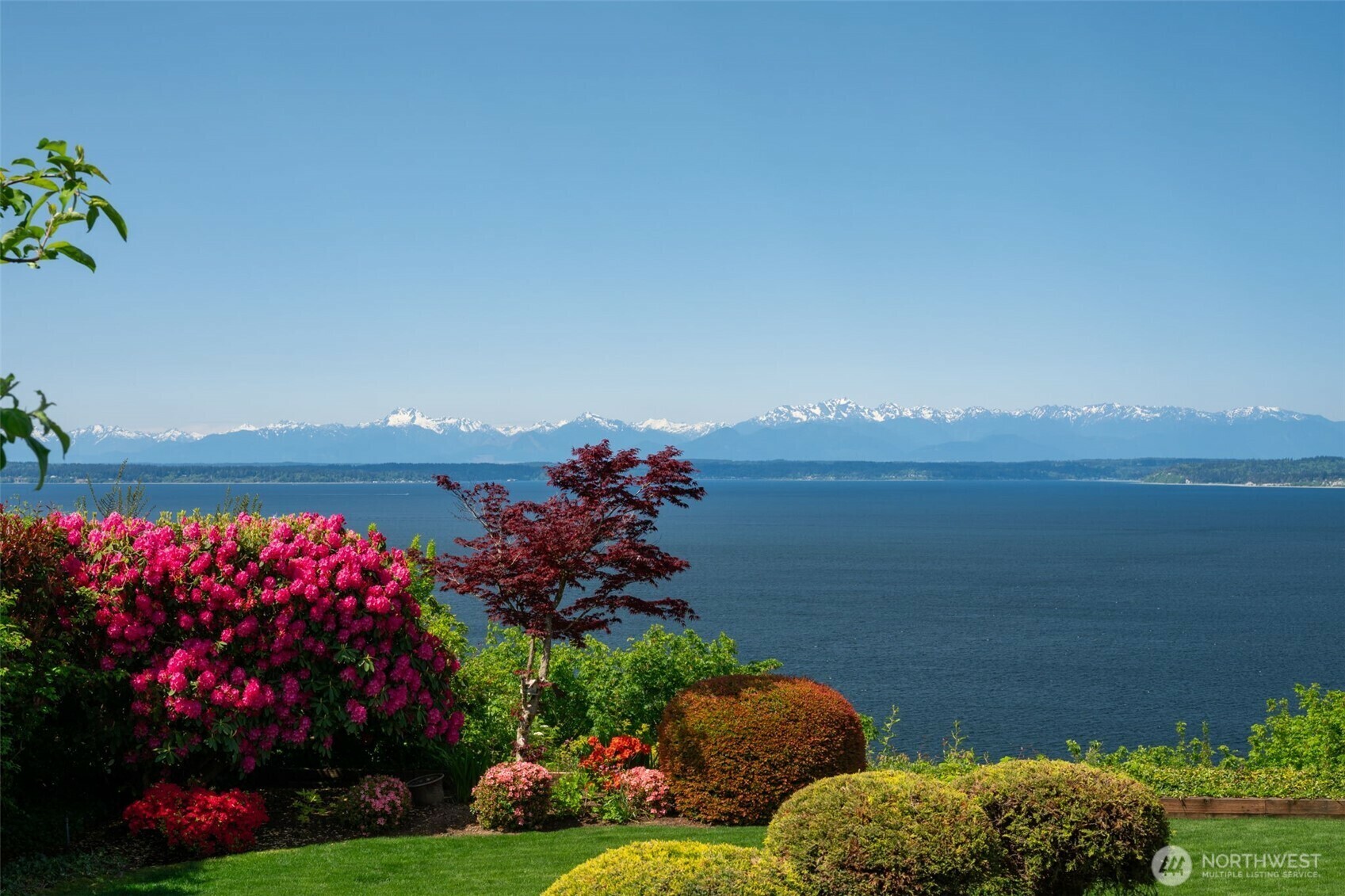 Property Photo: 12233 12th Avenue NW WA 98177