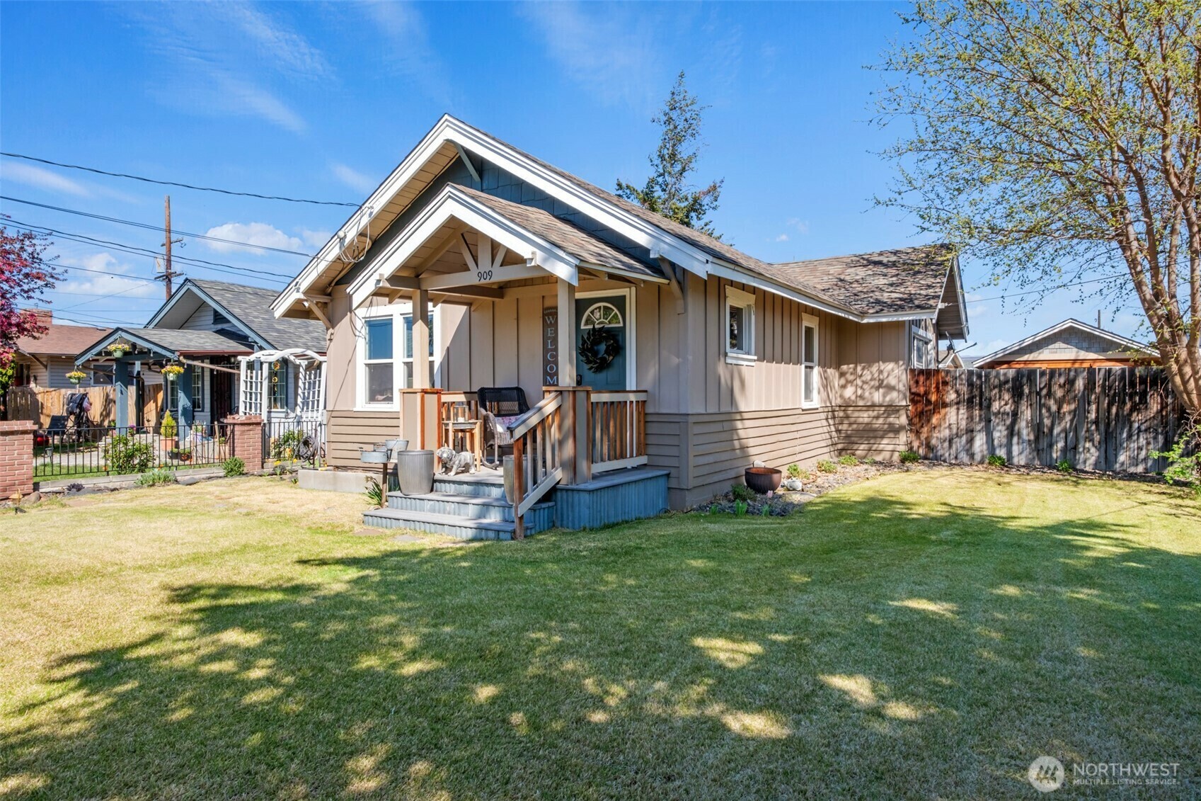 909  Okanogan Ave  Wenatchee WA 98801 photo
