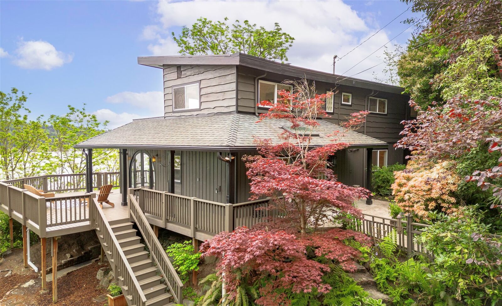 Property Photo: 11706 Lakeside Avenue NE WA 98125