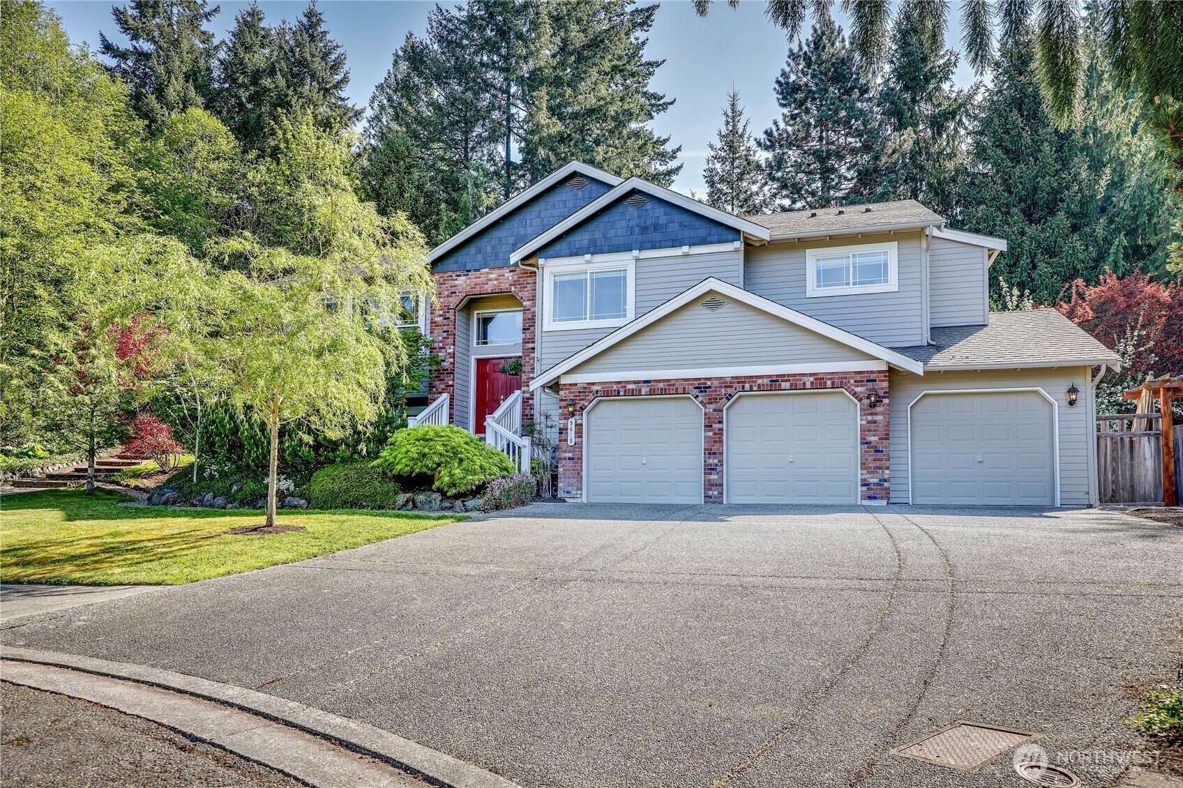 Property Photo: 9418 NE Tidal Court WA 98110