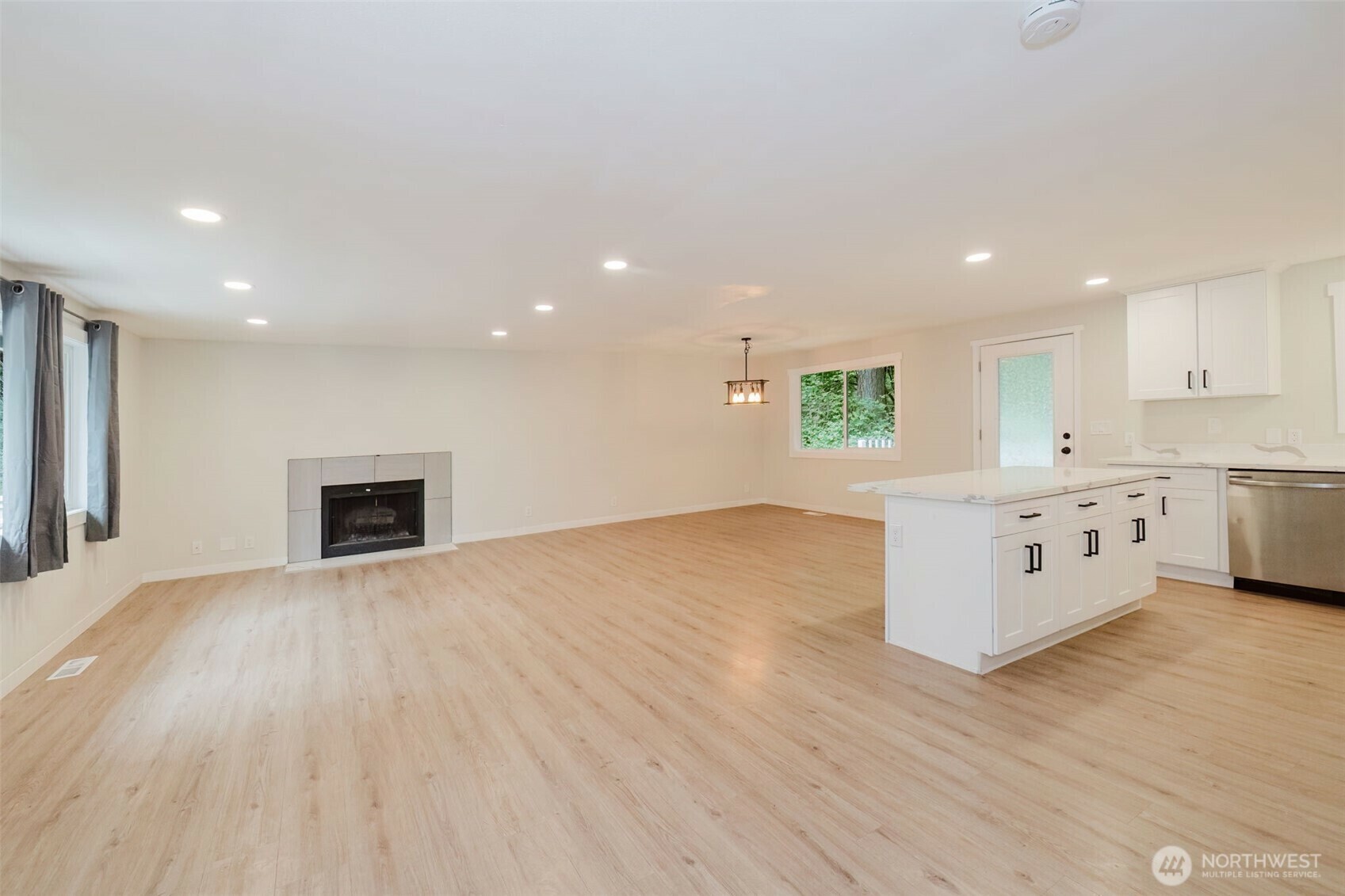 Property Photo: 5450 NE Laura Loop WA 98370