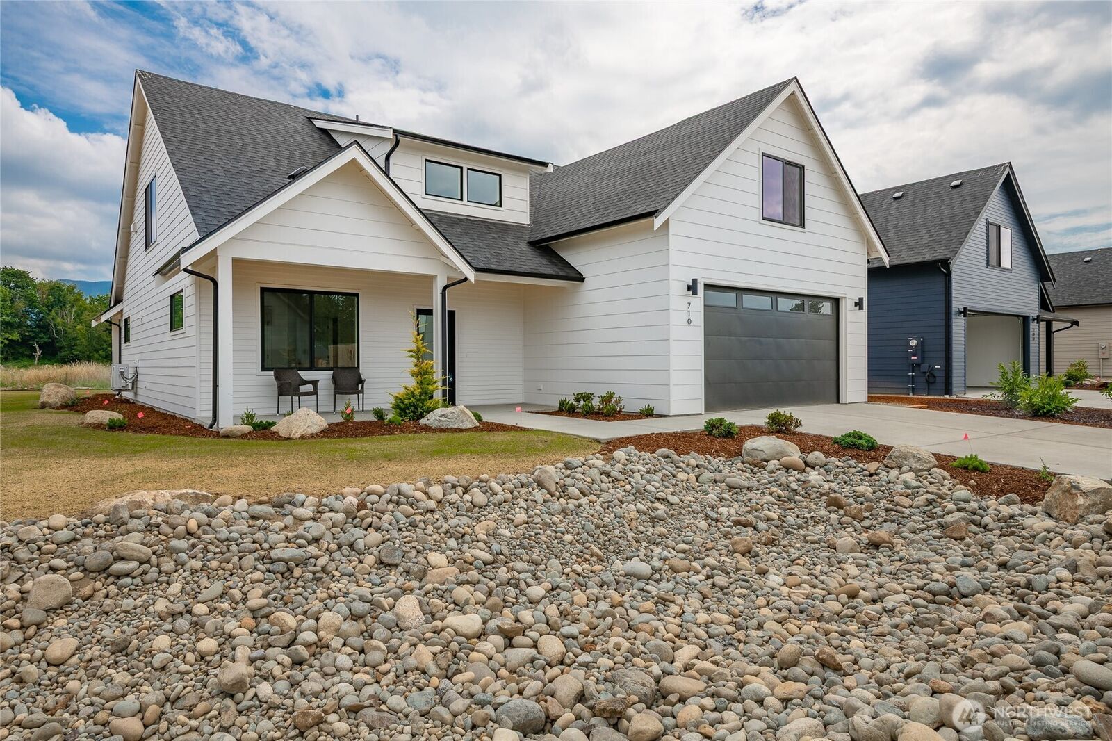 Property Photo: 710 E 5th Street WA 98276