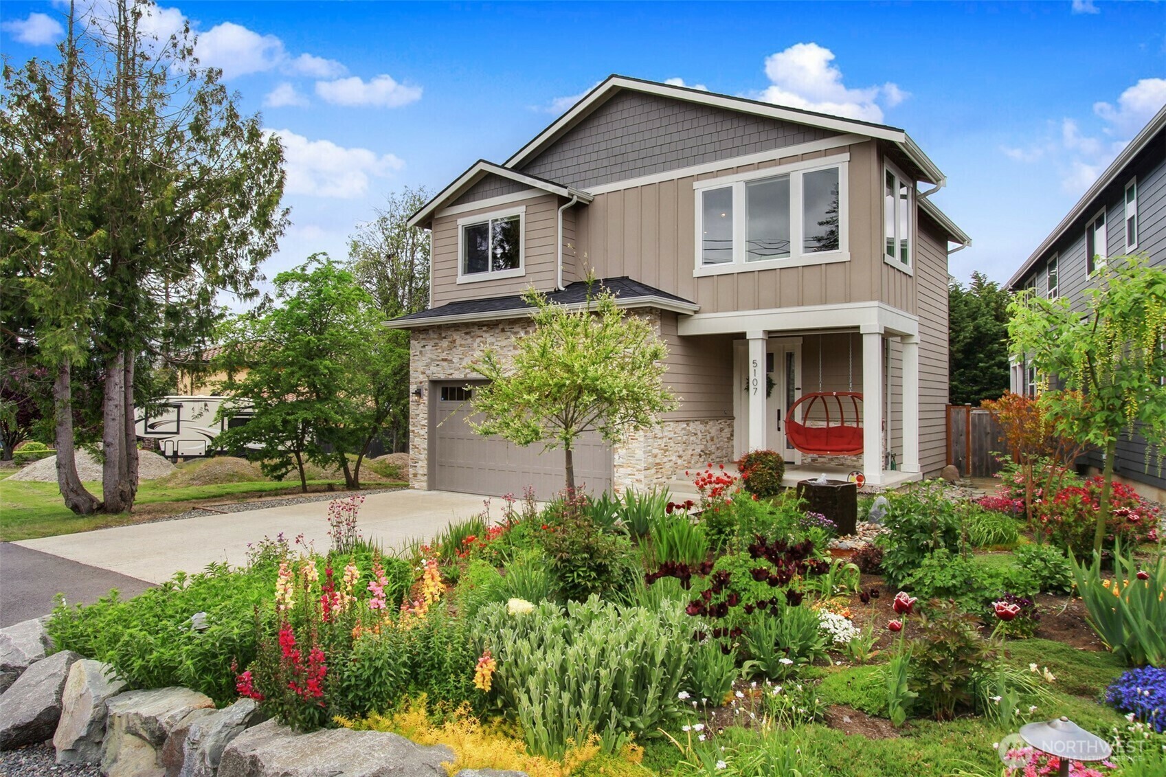 Property Photo: 5107 La Hal Da Avenue NE WA 98422