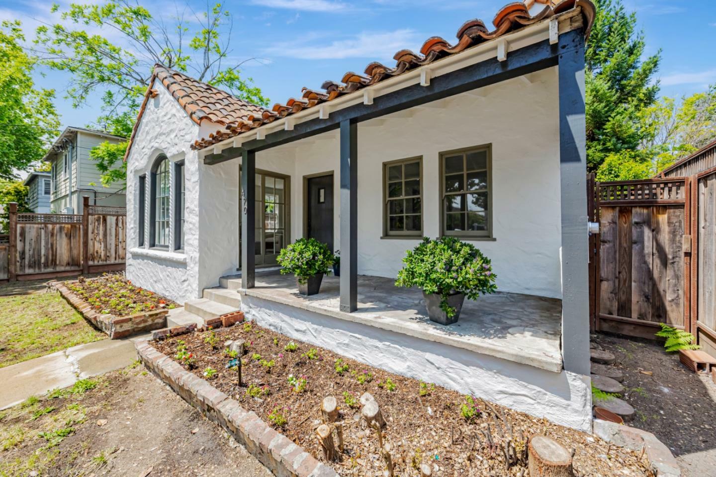 Property Photo: 470 Matadero Avenue CA 94306