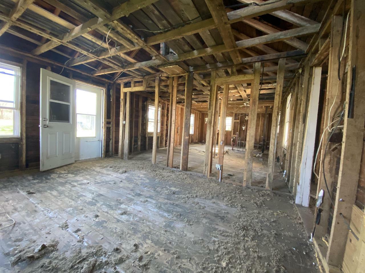 Property Photo: 1915 Man Mound Road WI 53913