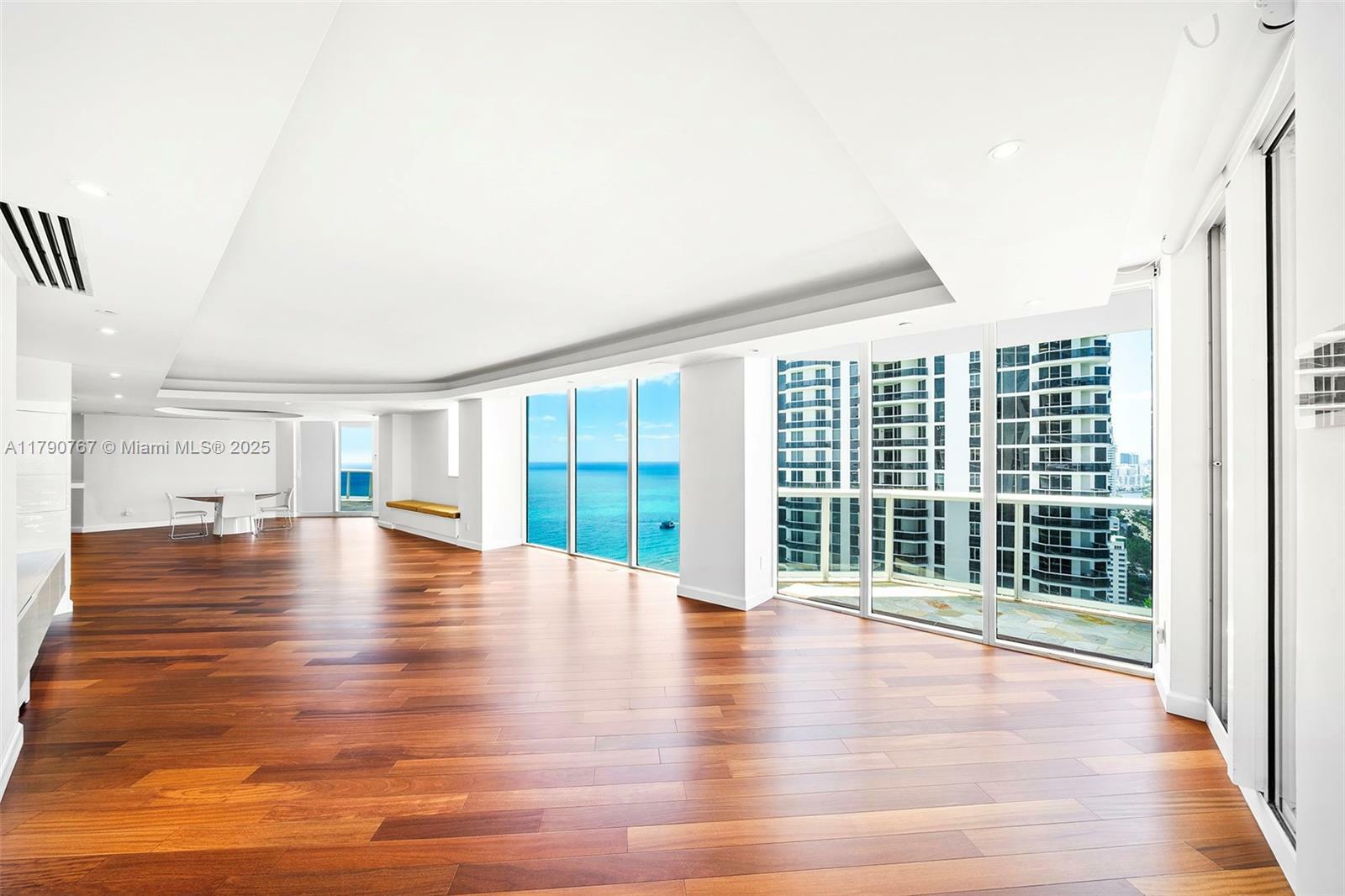 Property Photo: 4779 Collins Ave 3405 FL 33140