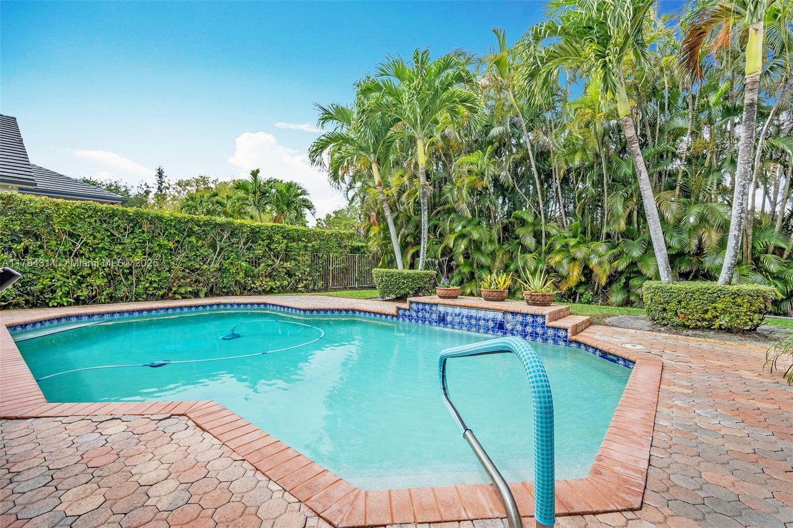 Property Photo: 4123 W Lake Estates Dr FL 33328