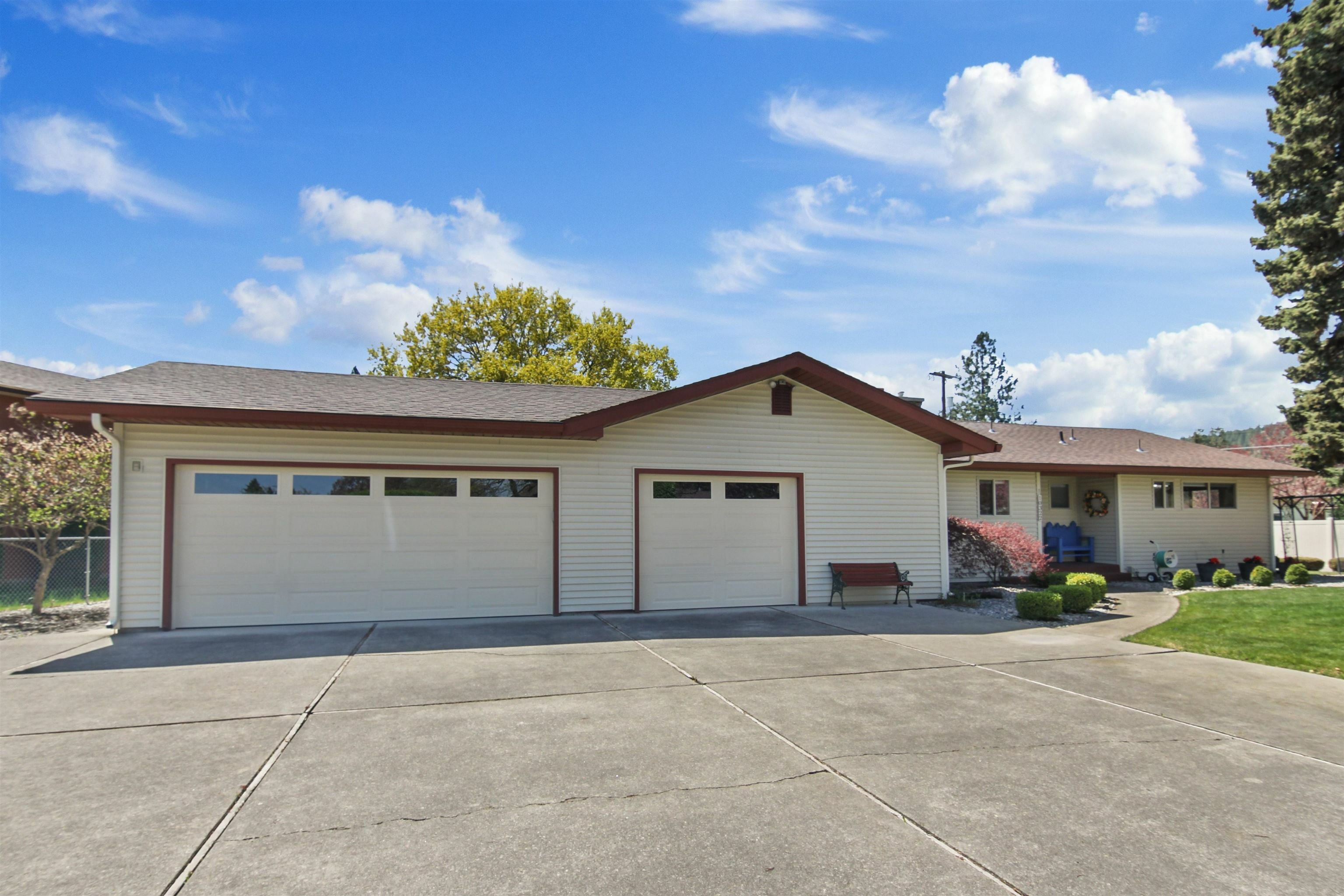 Property Photo: 10322 E 26th Ave WA 99206