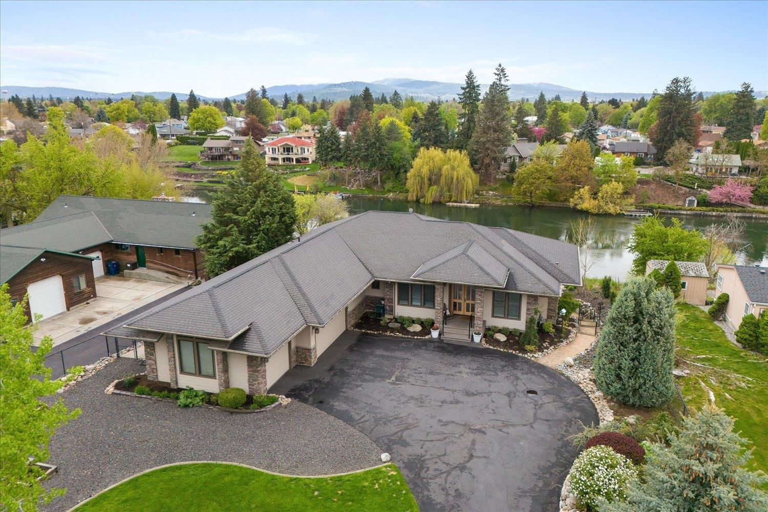 8020 E Maringo Dr  Spokane WA 99206 photo