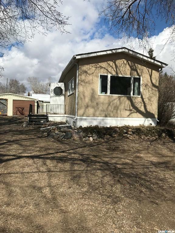 Property Photo: 832 Beryl Avenue SK S0C 2B0