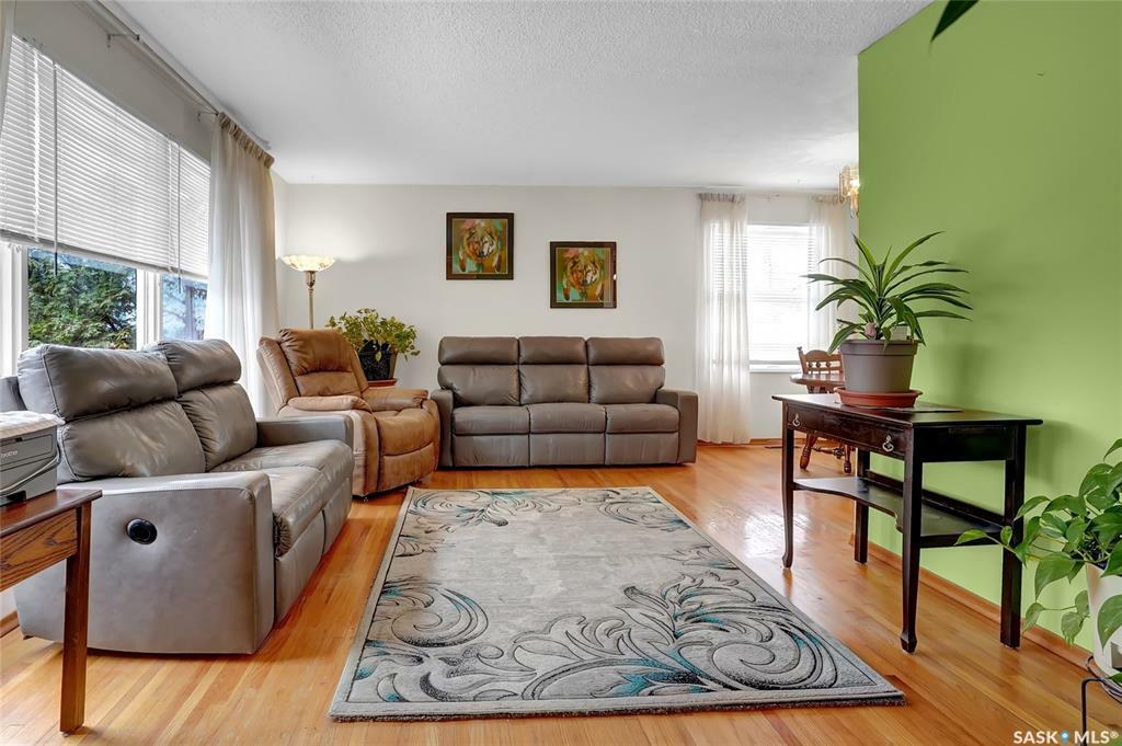 Property Photo: 3311 Parliament Avenue SK S4S 2M1