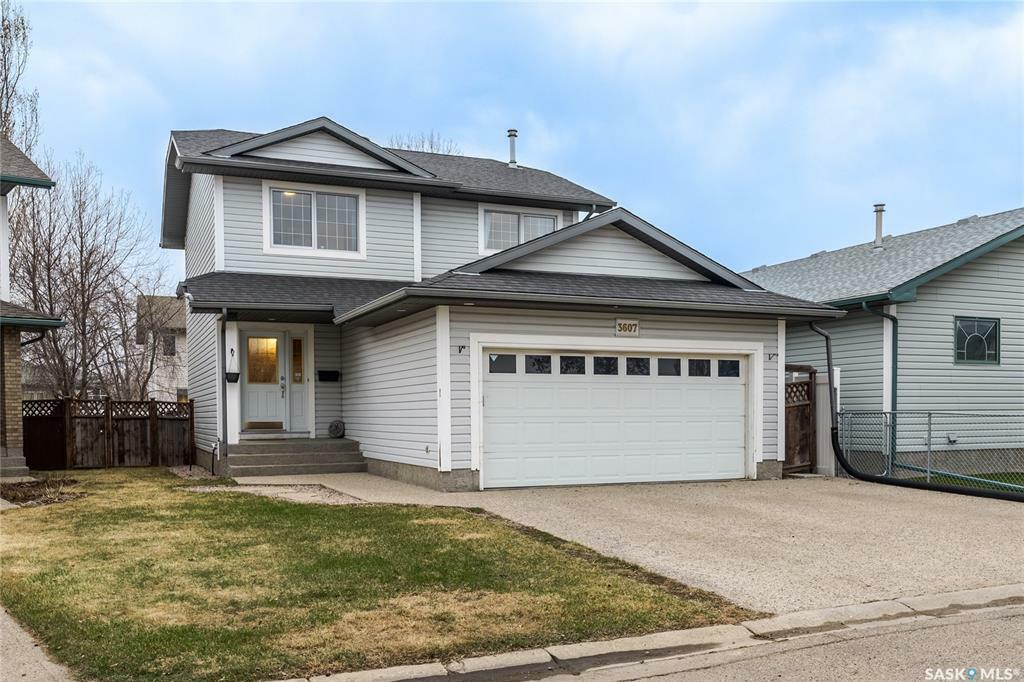Property Photo: 3607 Starling Place E SK S4N 7K4