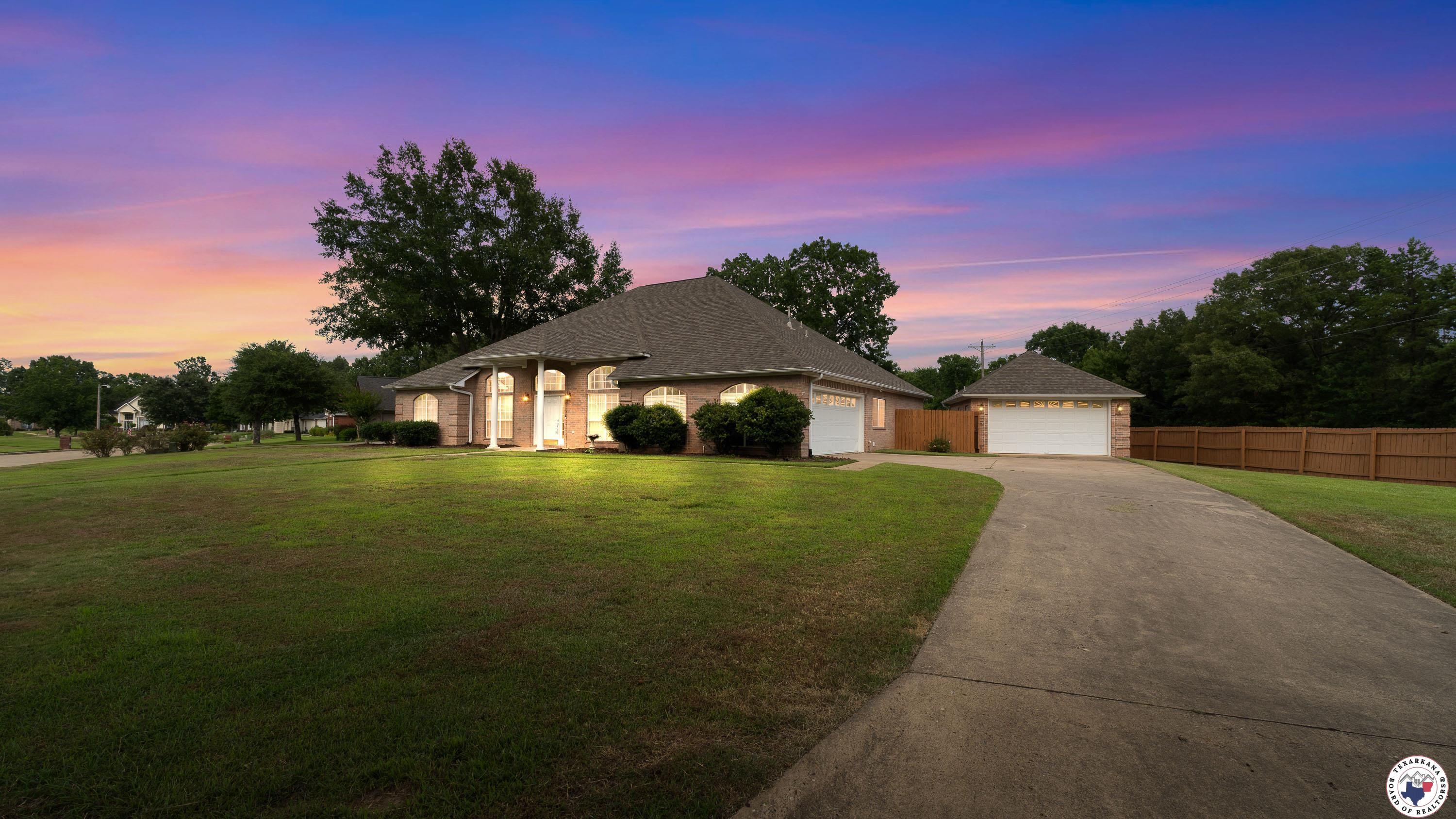 Property Photo: 6904 Cherrybark Circle AR 71854