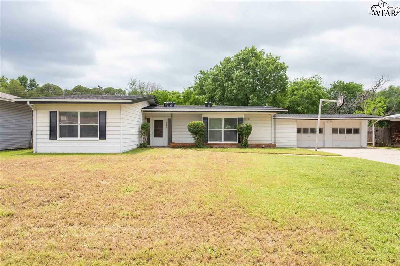 Property Photo: 1555 Norris Road TX 76302