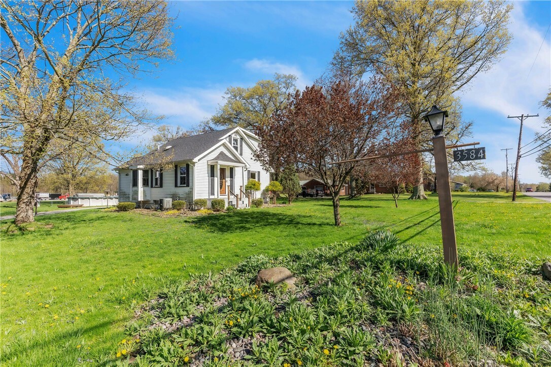 Property Photo: 3584 Evergreen Rd PA 16143