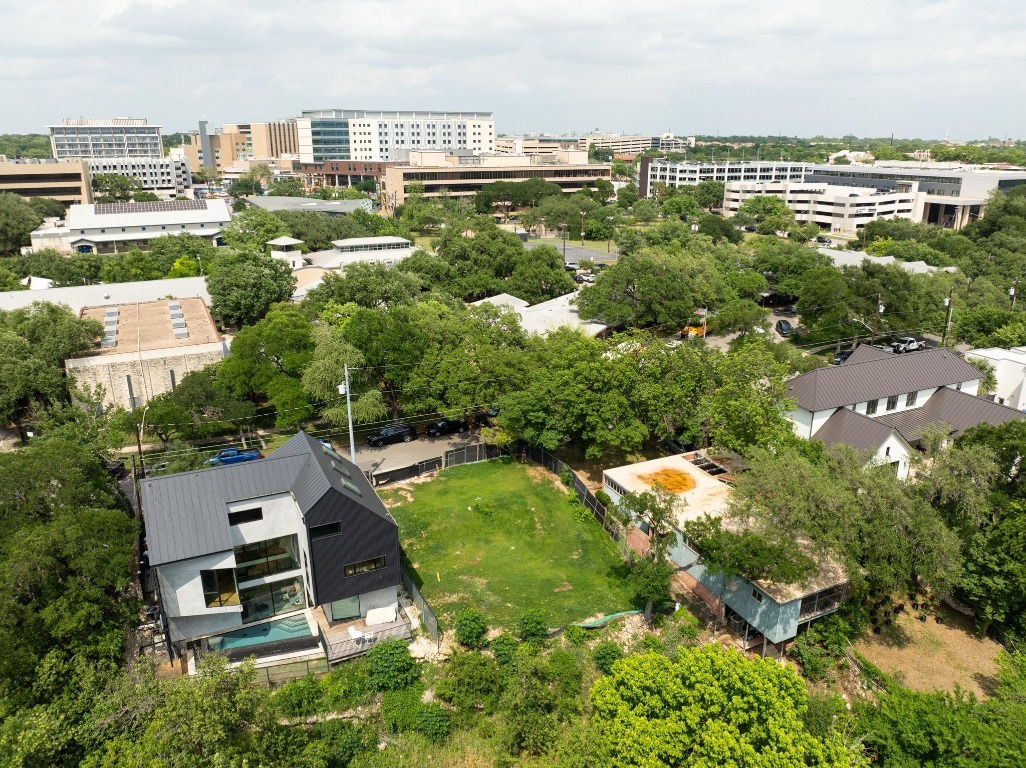 Property Photo: 1113 W 31 Street TX 78705