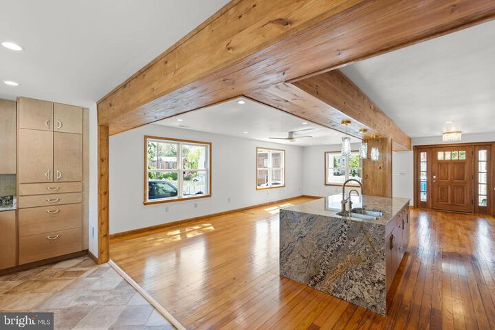 Property Photo: 112 W Germain Street VA 22601