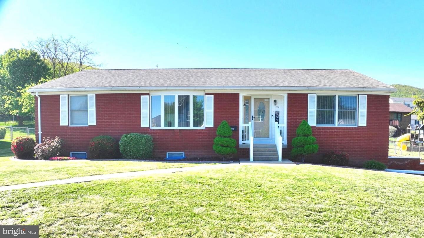 Property Photo:  1550 Beacon Street  WV 26726 