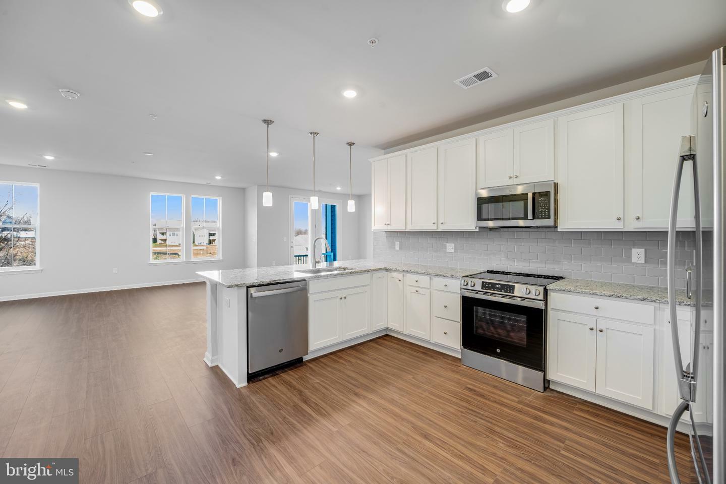 Property Photo: 4005 Seaside Alder Road 8403 - Lily MD 20720