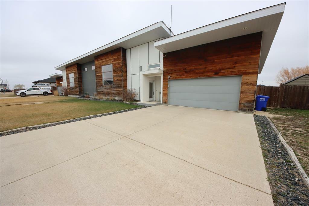Property Photo: 16 Gratton Street MB R0G 1Y0