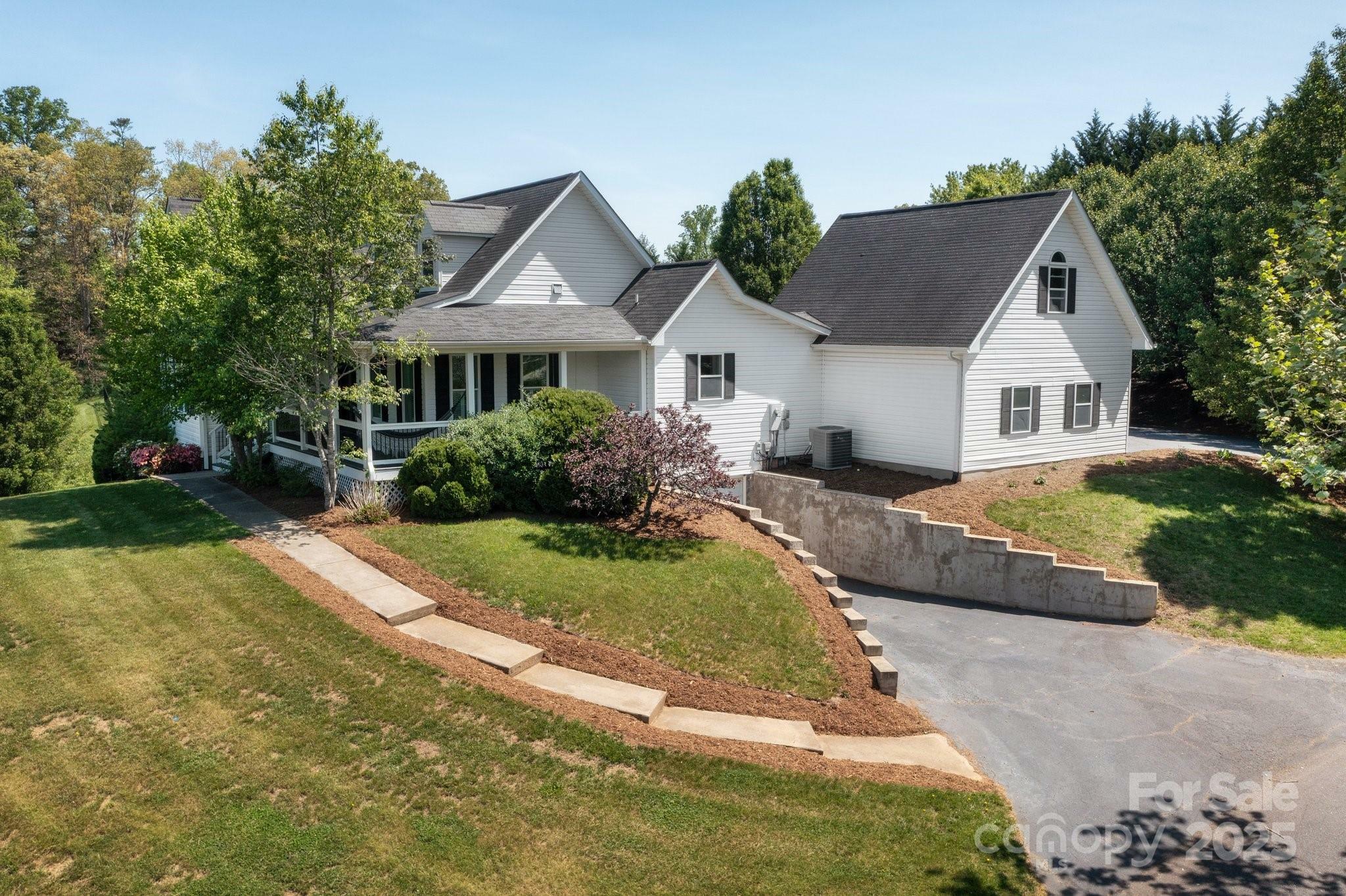 Property Photo: 44 White Thorn Drive NC 28701
