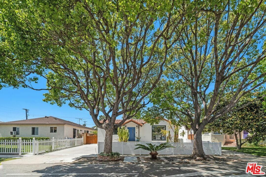 Property Photo: 3635 Wesley St CA 90232