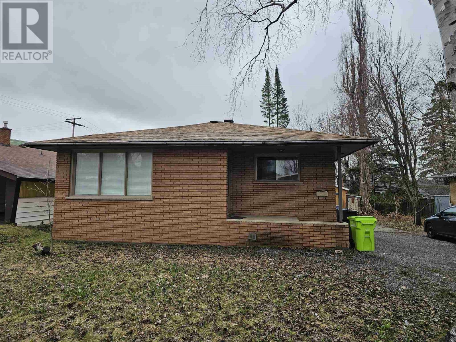 Property Photo: 71 Kent Ave ON P6B 4G8