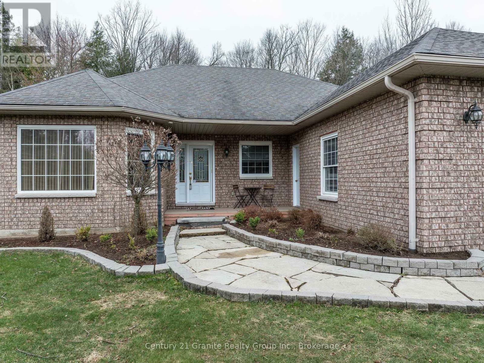 Property Photo: 117 Halbiem Crescent ON K0M 1S0