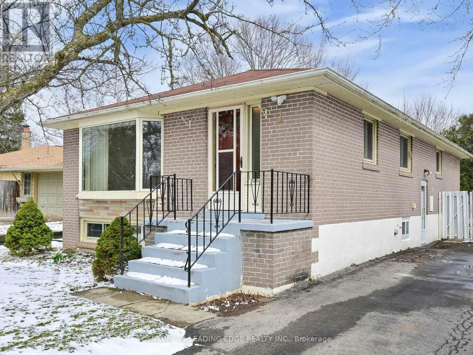 Property Photo: 1 Ottawa Court ON L4G 2Y6