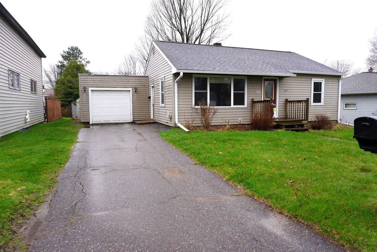 Property Photo: 1607 East 9th Street WI 54452