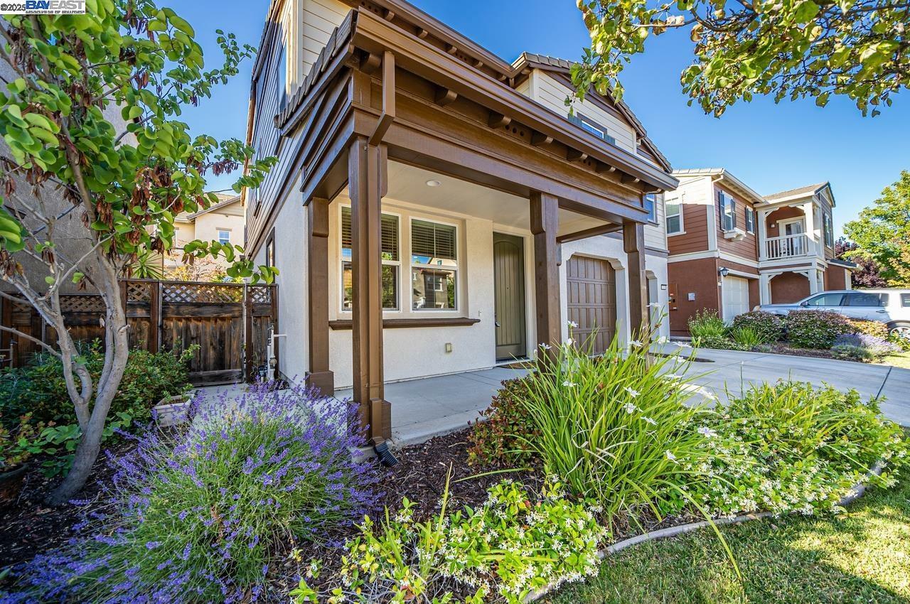Property Photo: 3705 Edgecomb Ct CA 94568