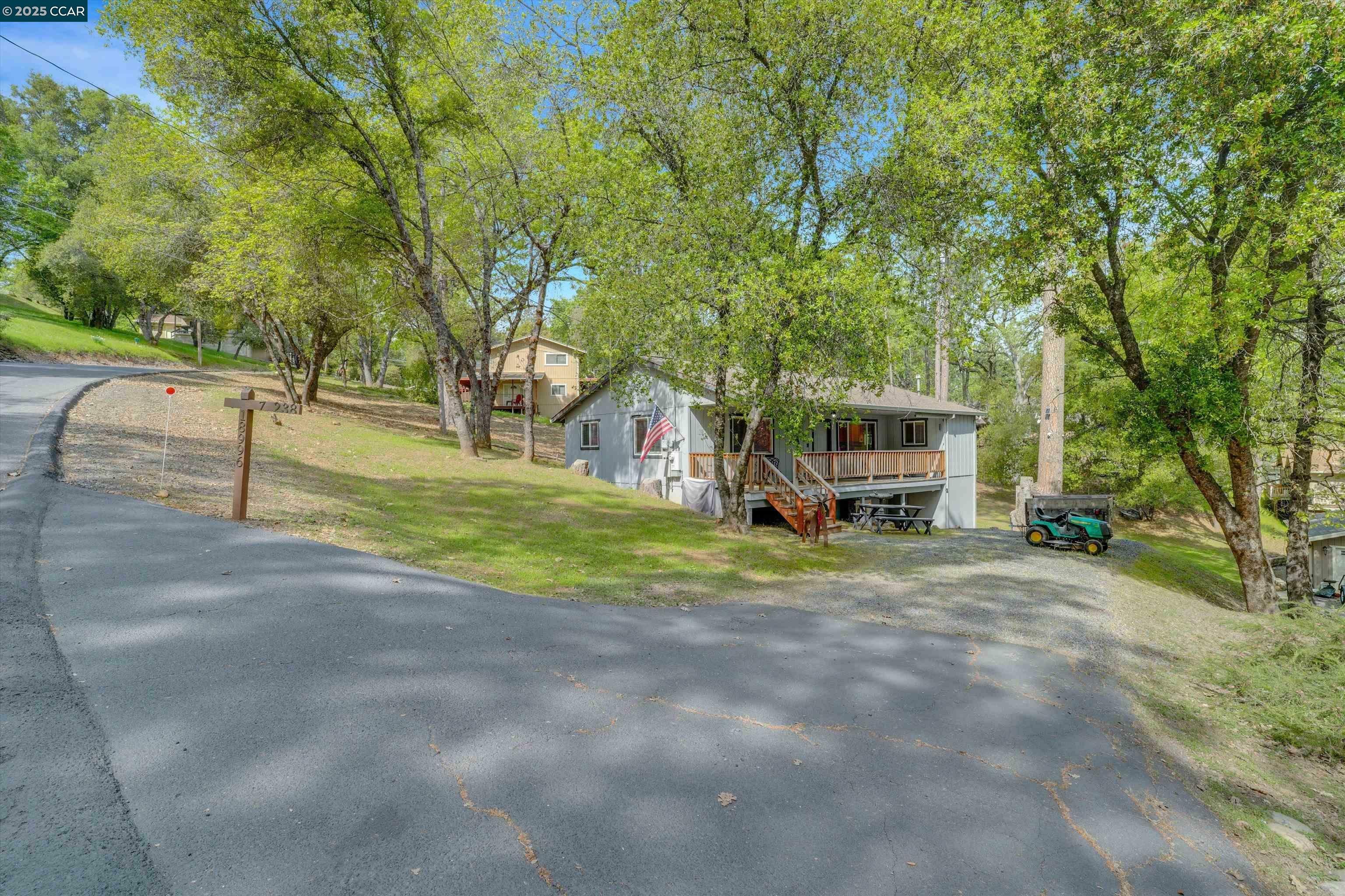 Property Photo:  18996 Digger Pine St  CA 95321 