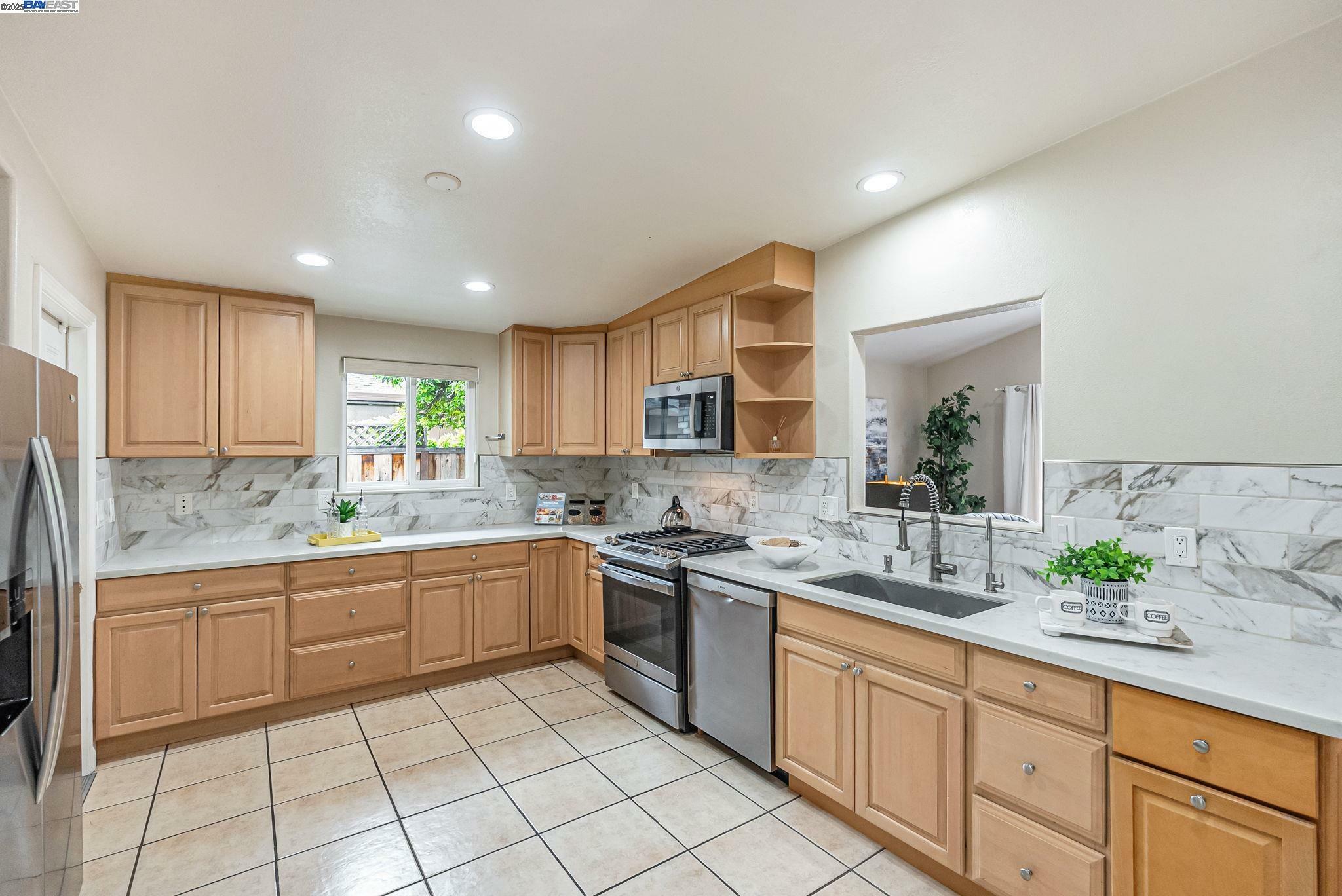 3757 Savannah Rd  Fremont CA 94538 photo