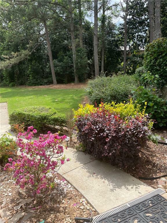 Property Photo: 6431 Oakleaf Way GA 30260