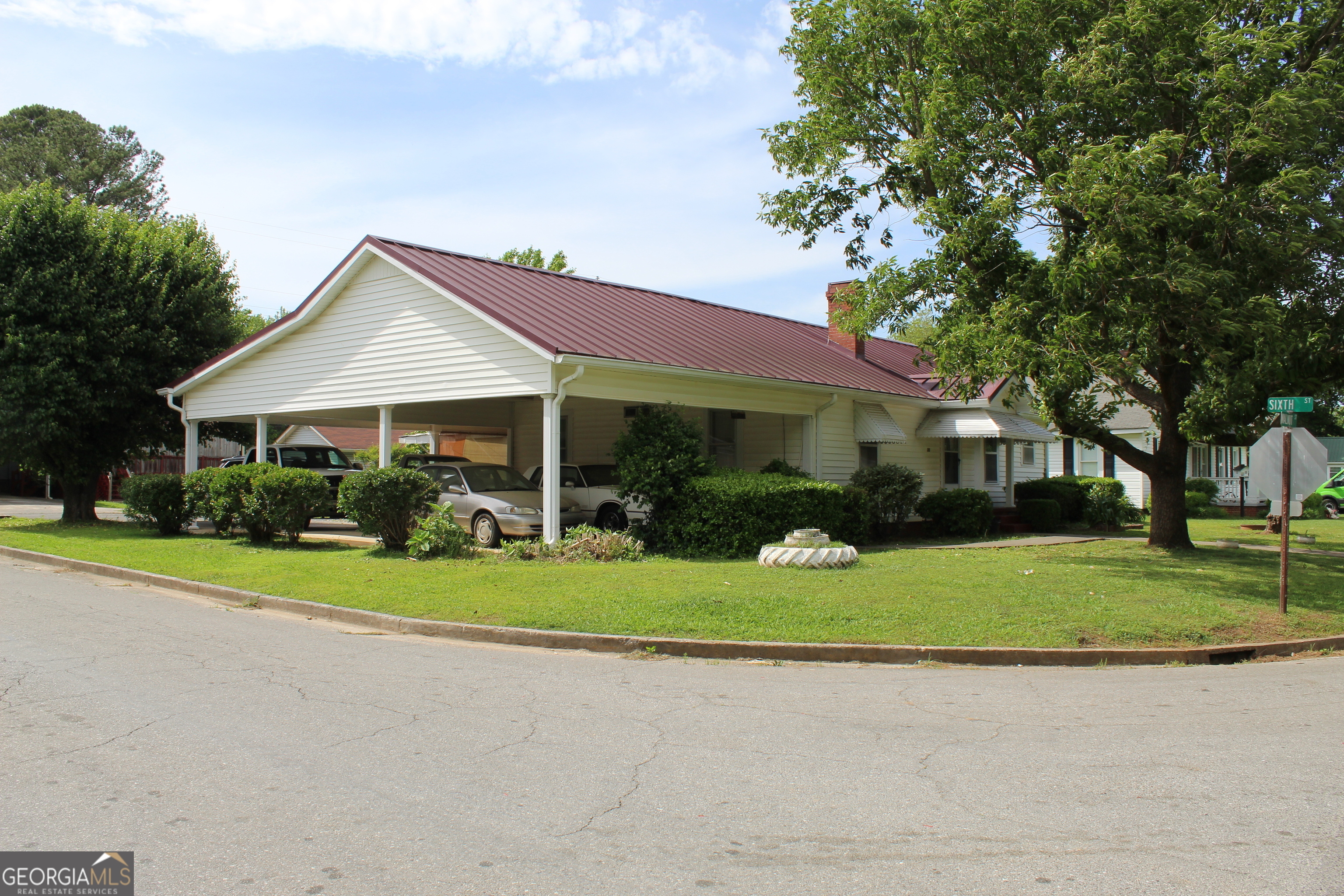 Property Photo: 30 Walnut Street GA 30104