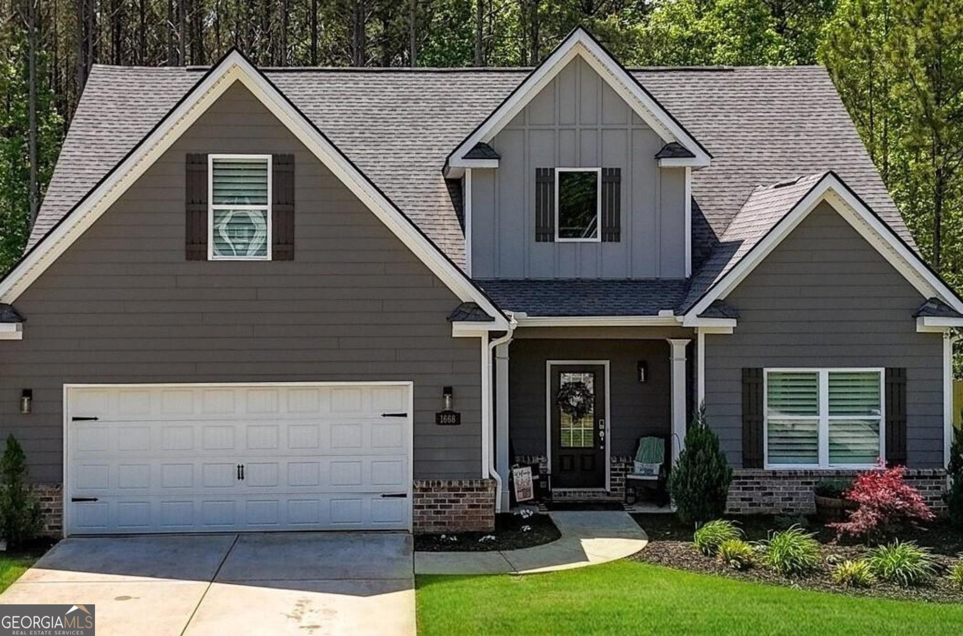 Property Photo: 1668 Carriage Court GA 30656