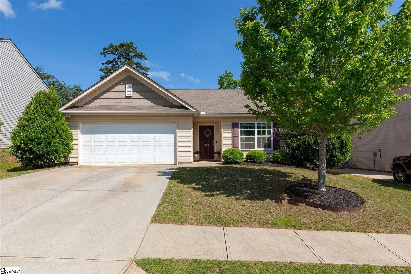 Property Photo:  207 Willow Grove Way  SC 29673
