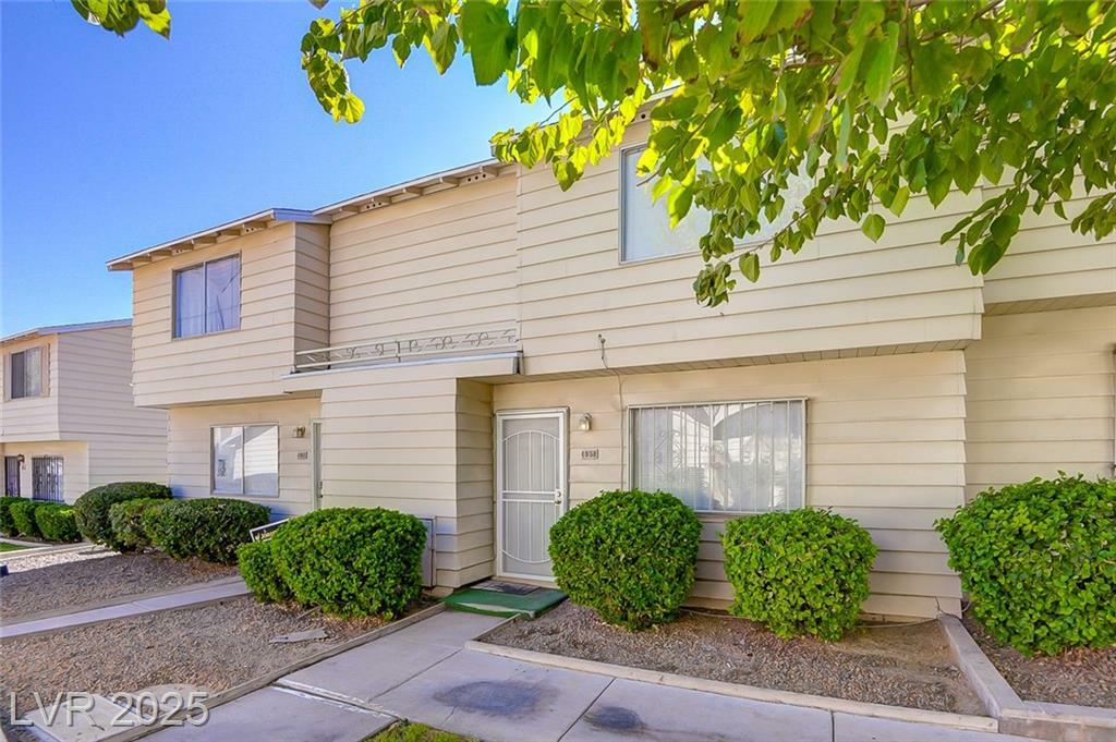 Property Photo: 4958 Larkspur Street NV 89120